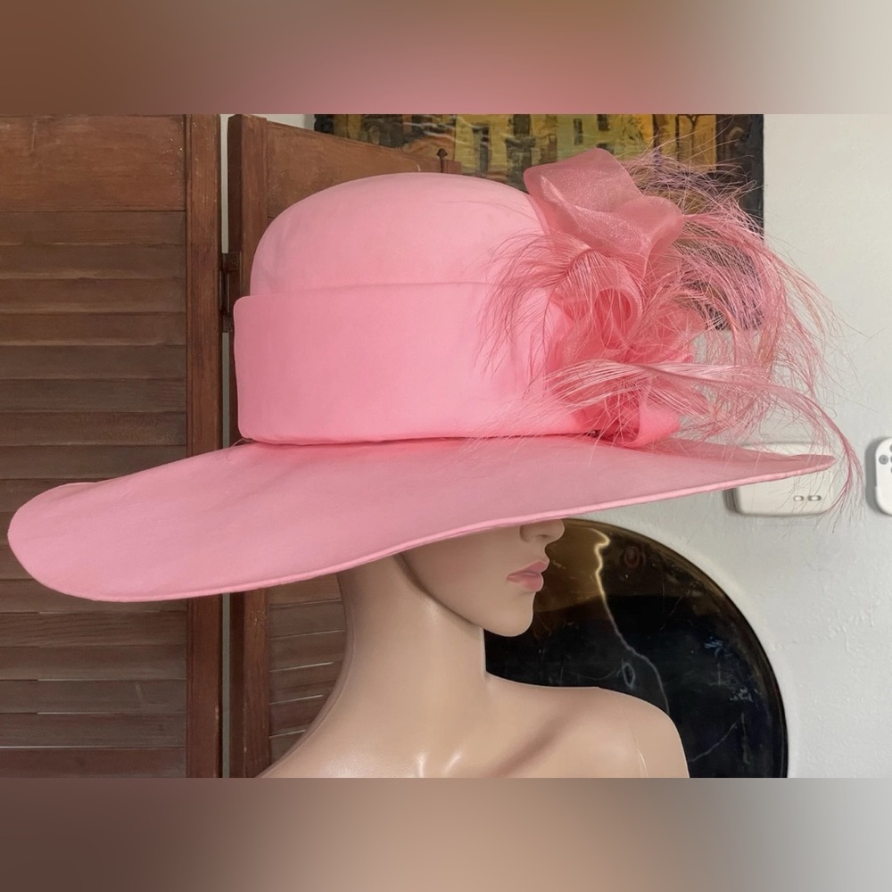 Elegant Pink Wide-Brim Feather Accent Hat